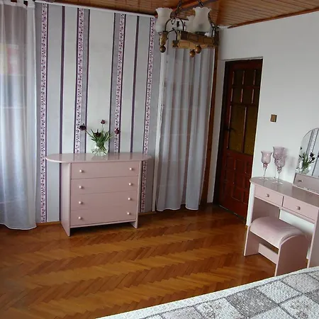 Dom Z Ogrodem Do 10 Osob !