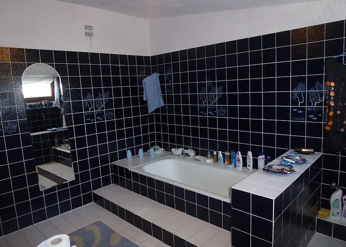 Dom wakacyjny Dom Z Ogrodem Do 10 Osób !