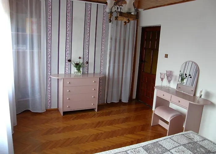 Dom Z Ogrodem Do 10 Osób !